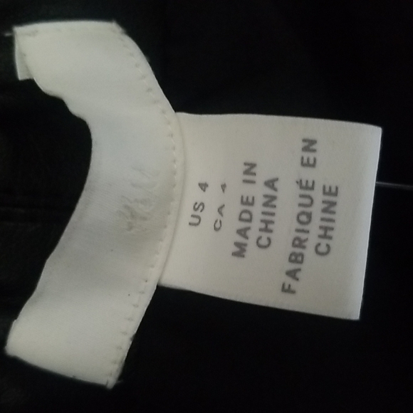 H&M Faux Leather paperbag waist skirt toggle draw string waist size 4 nwt - Picture 4 of 5